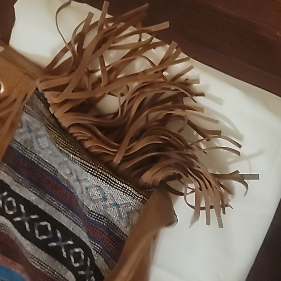 Tribal hippie, purse with cute fringe! 😍(check out the video! - Picture 5 of 13